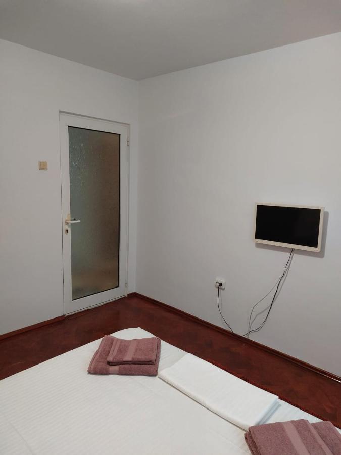Apartamentdecebal Appartamento Constanţa Esterno foto